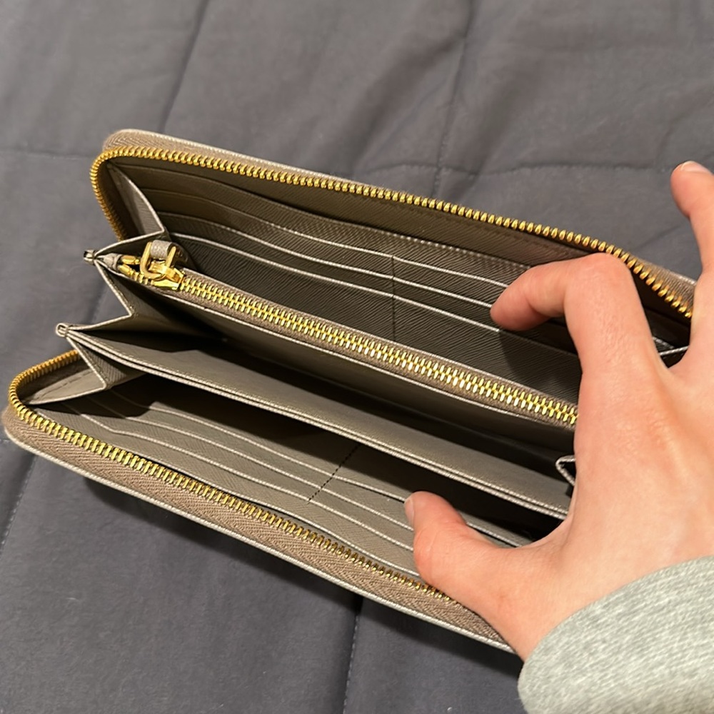 NIB Prada Saffiano Continental Wallet - Picture 5 of 9